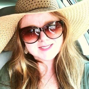 Meet your Posher, Marissa